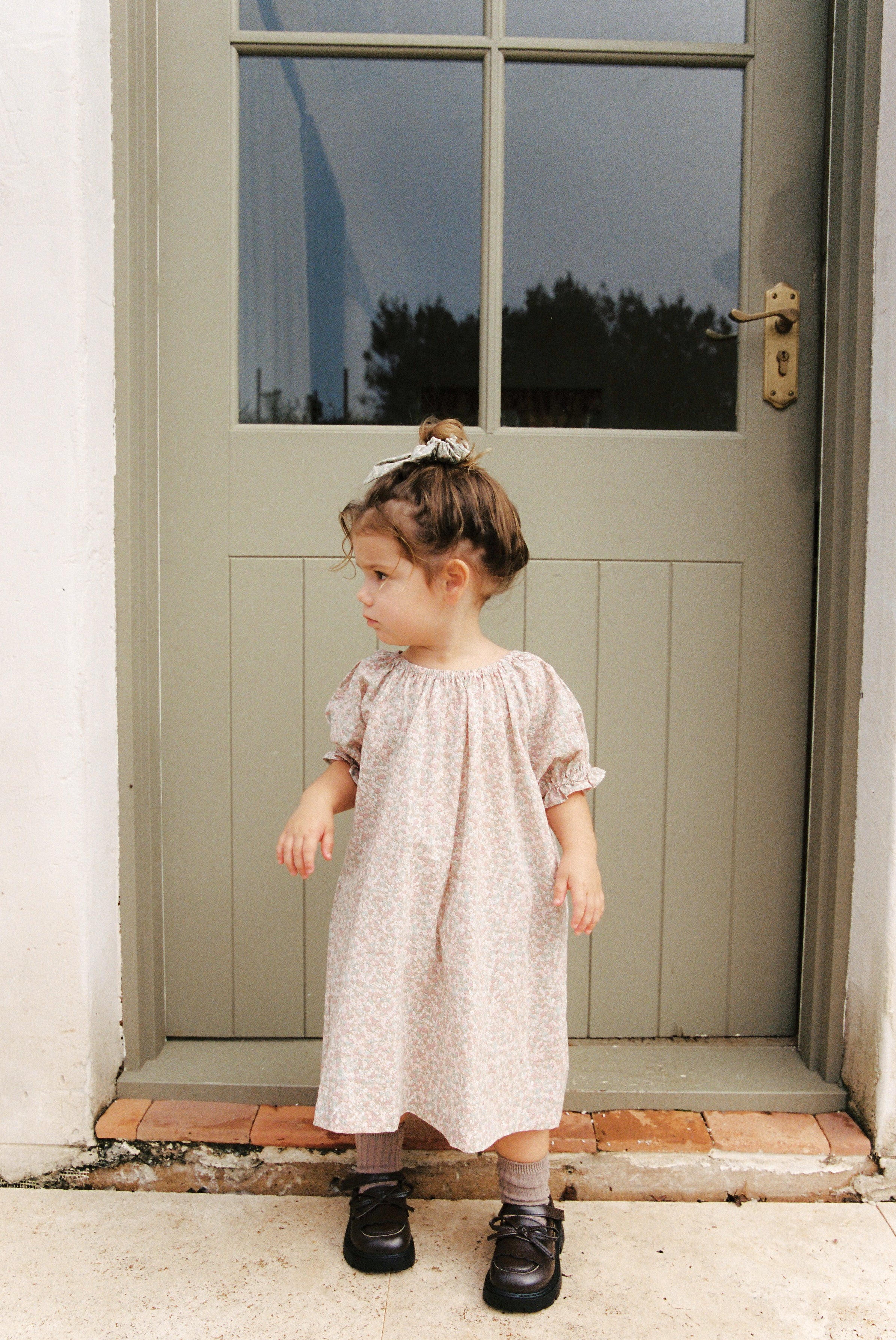 Bubble Smock Dress in Babyccino Mini Flower