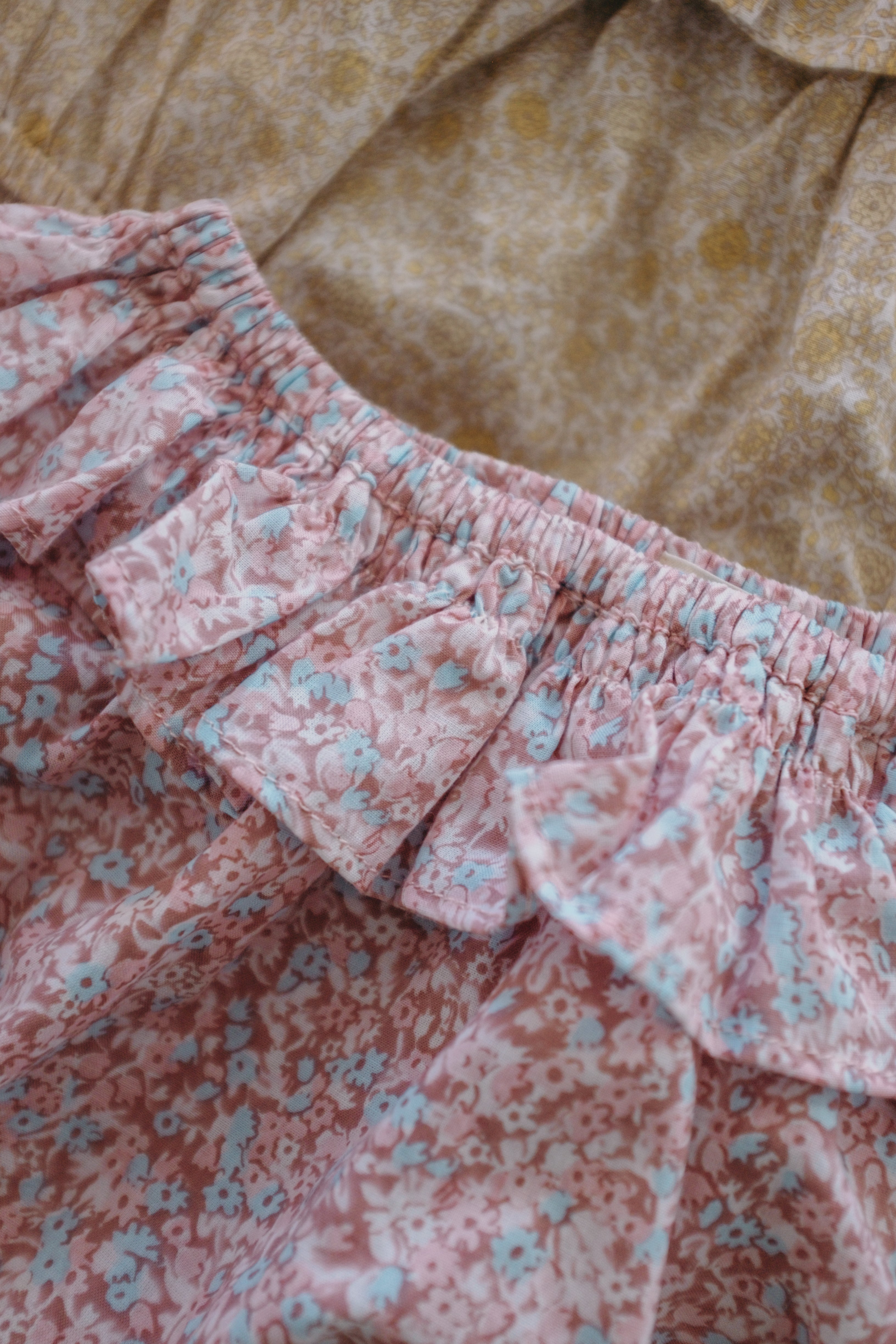 Frill Bloomers in Rosewater Mini Flower - printebebe.com