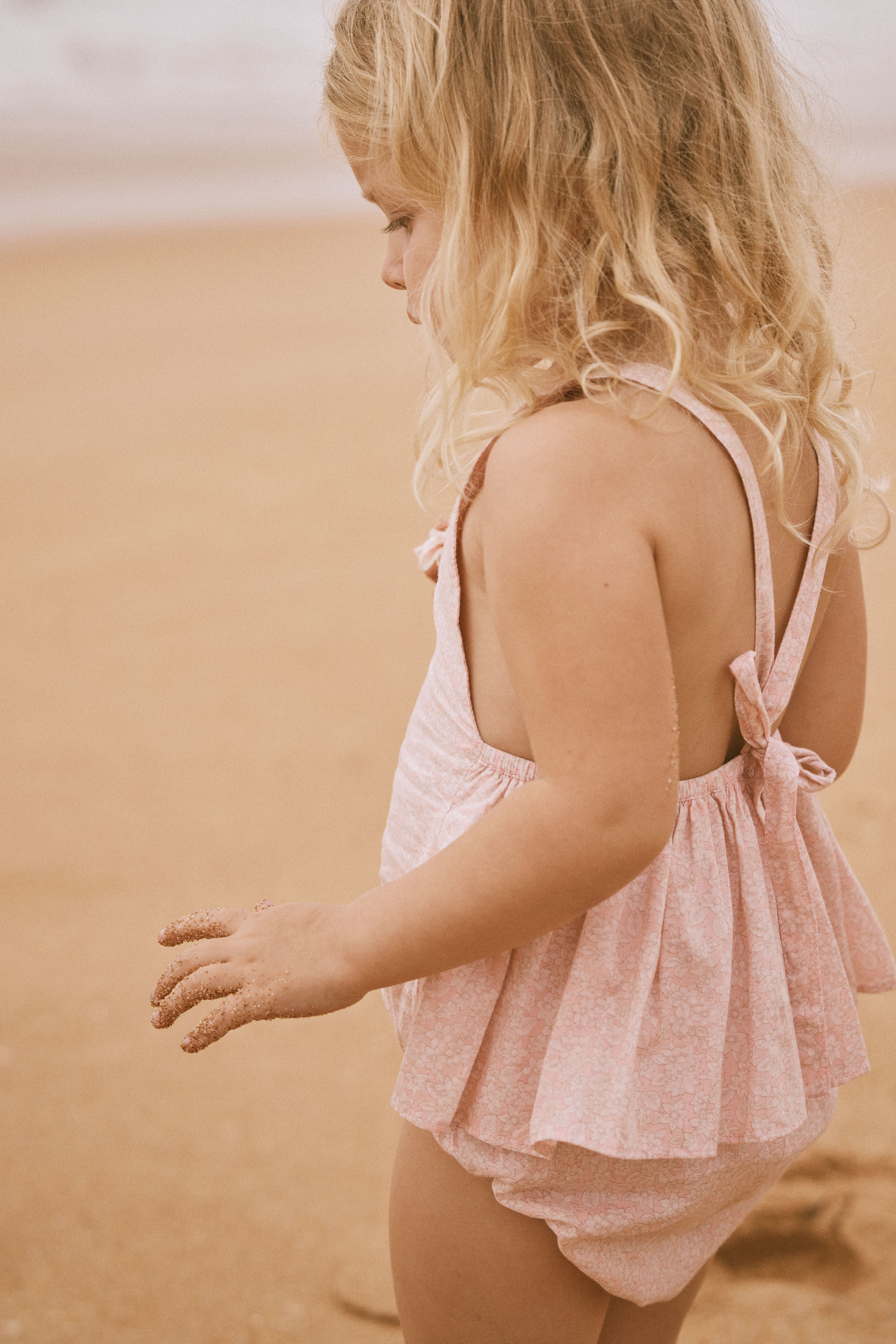 Sunshine Romper in Petal Pink Field Flower - printebebe.com