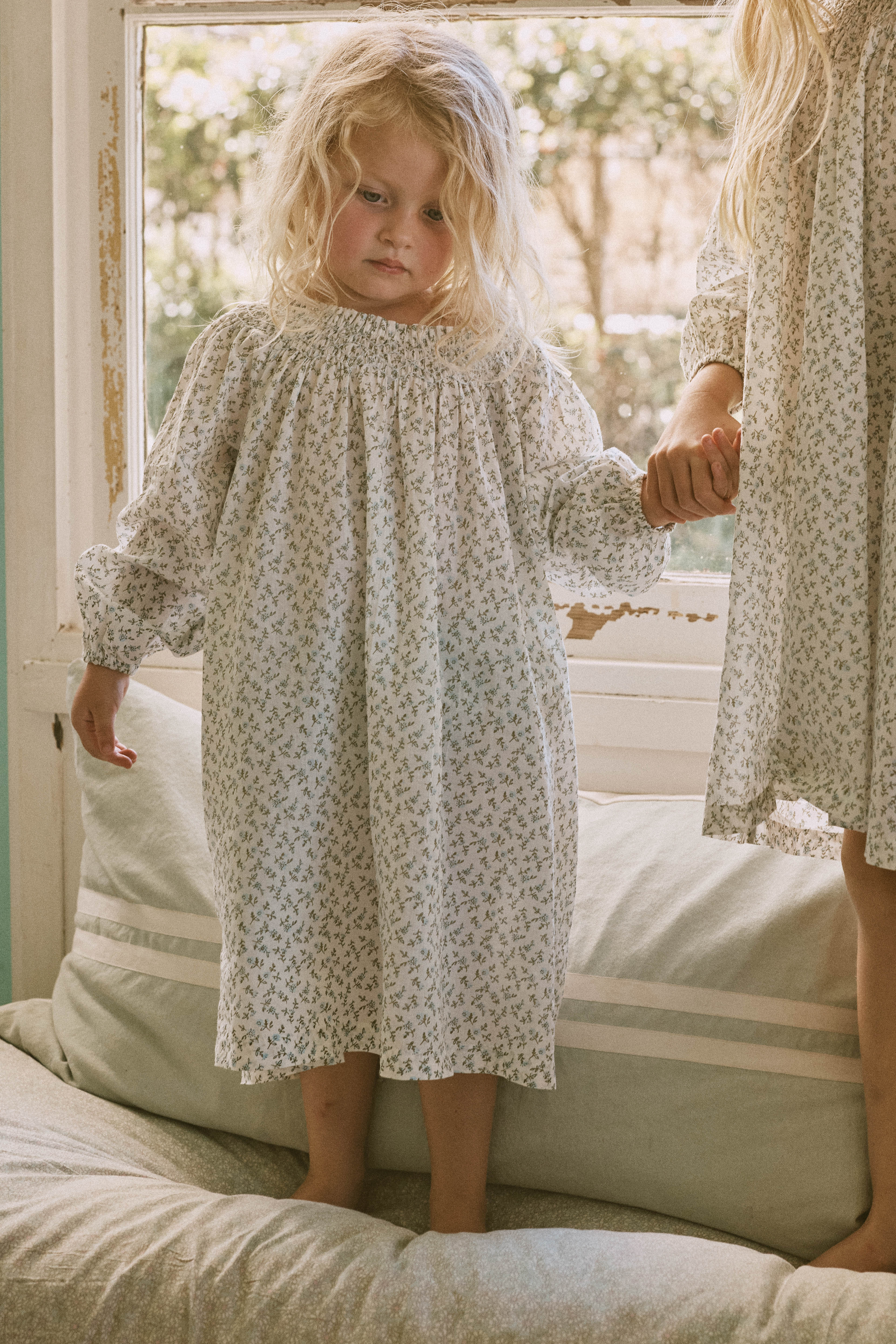 Everywhere Dress in Whisper Blue Falling Daisy - printebebe.com
