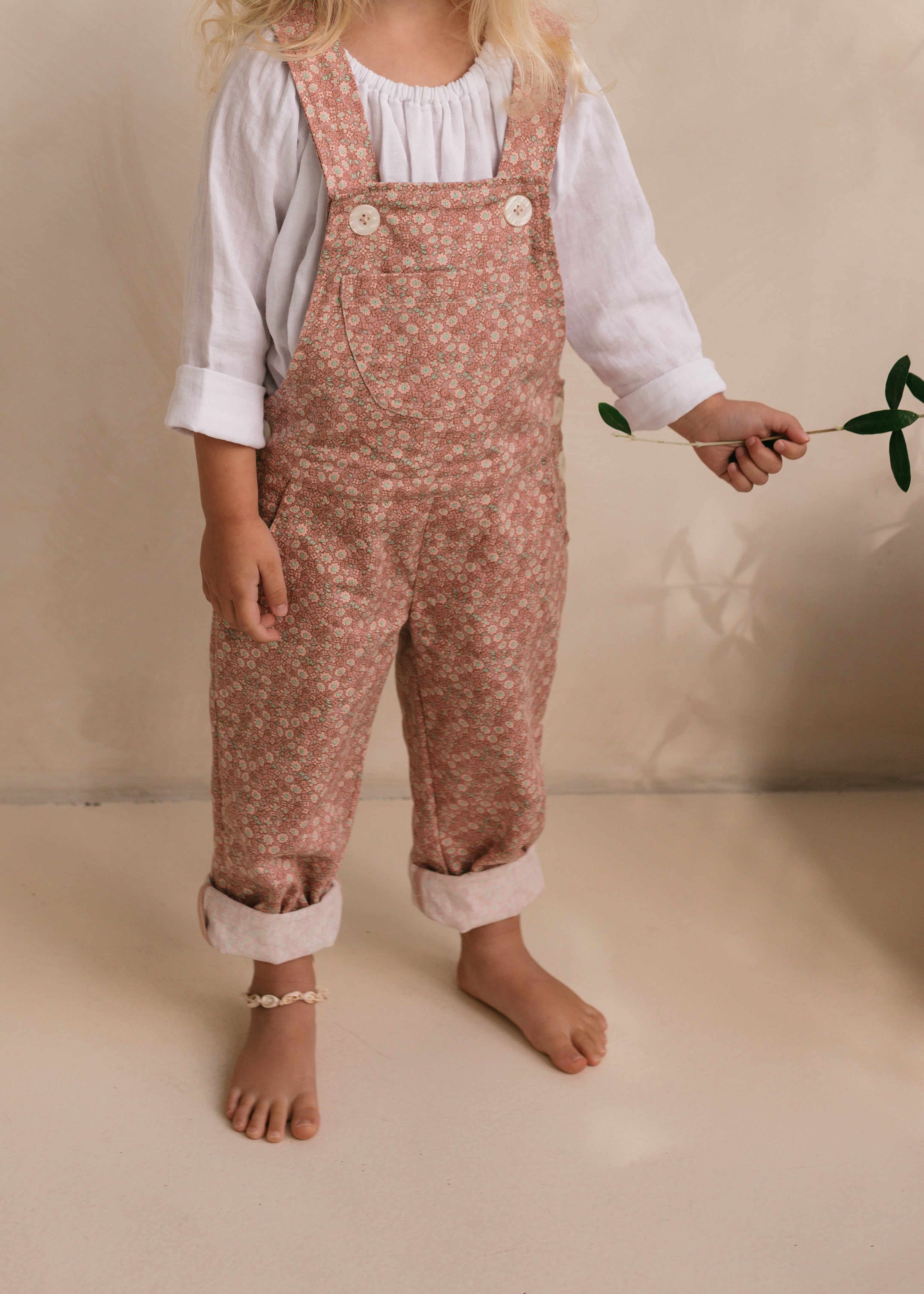 Landgirl Dungarees in Blush March Flower Twill - printebebe.com