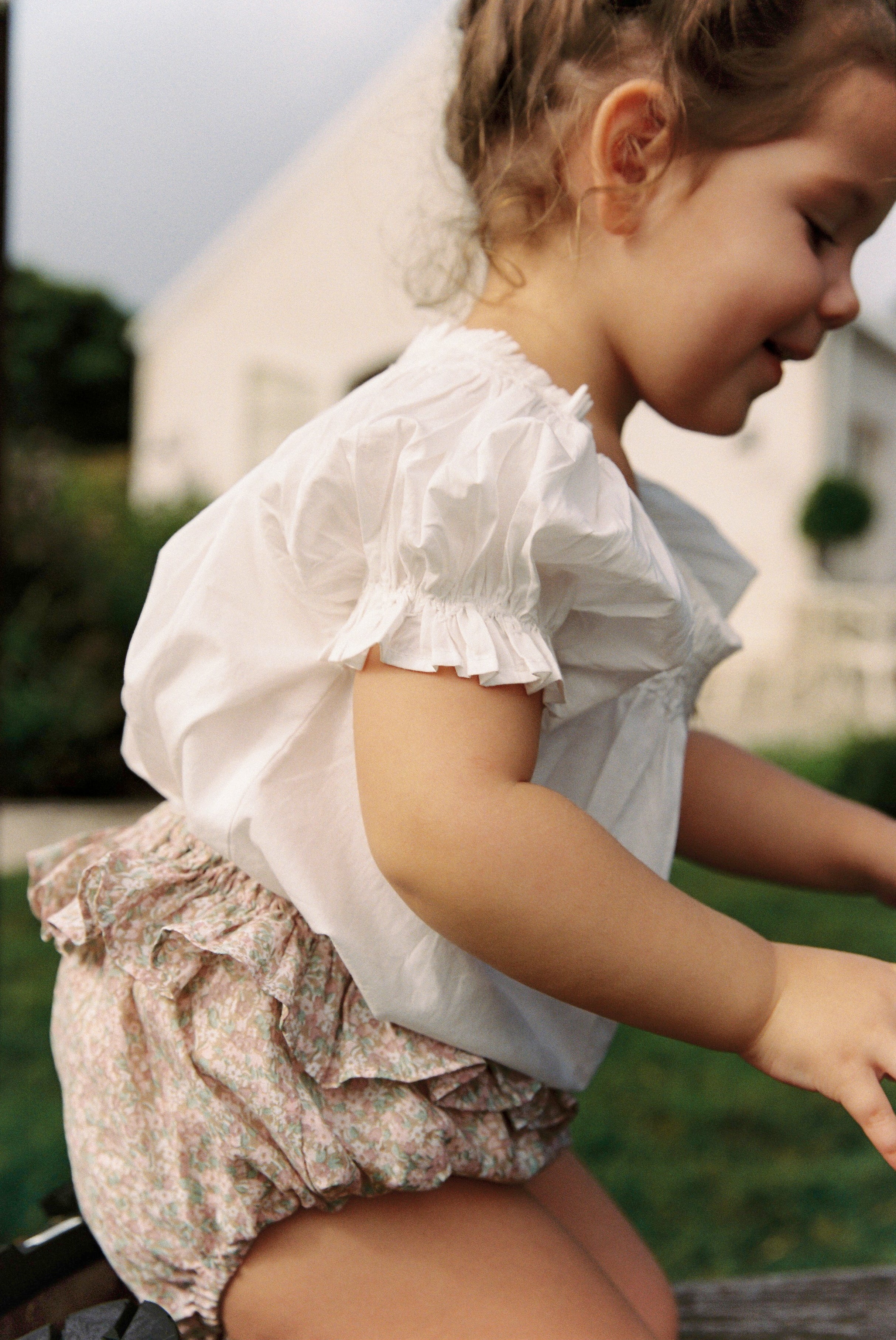Frill Bloomers in Babyccino Mini Flower