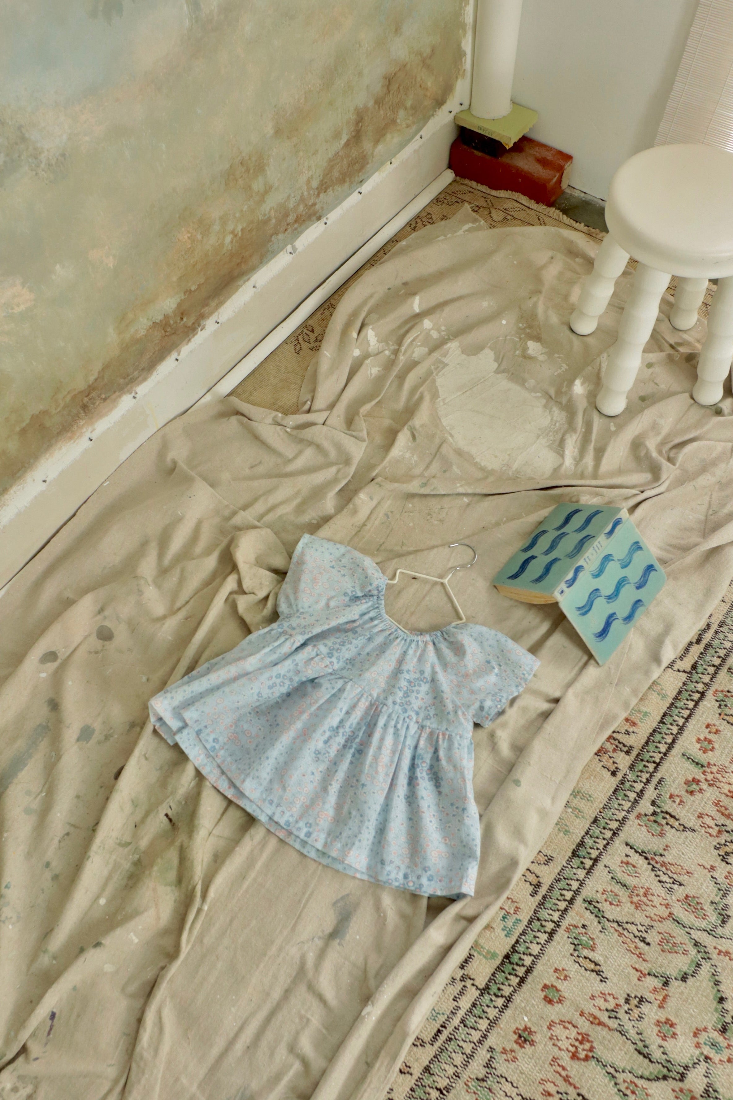 La Renta Blouse in Baby Blue Vintage Flower - printebebe.com