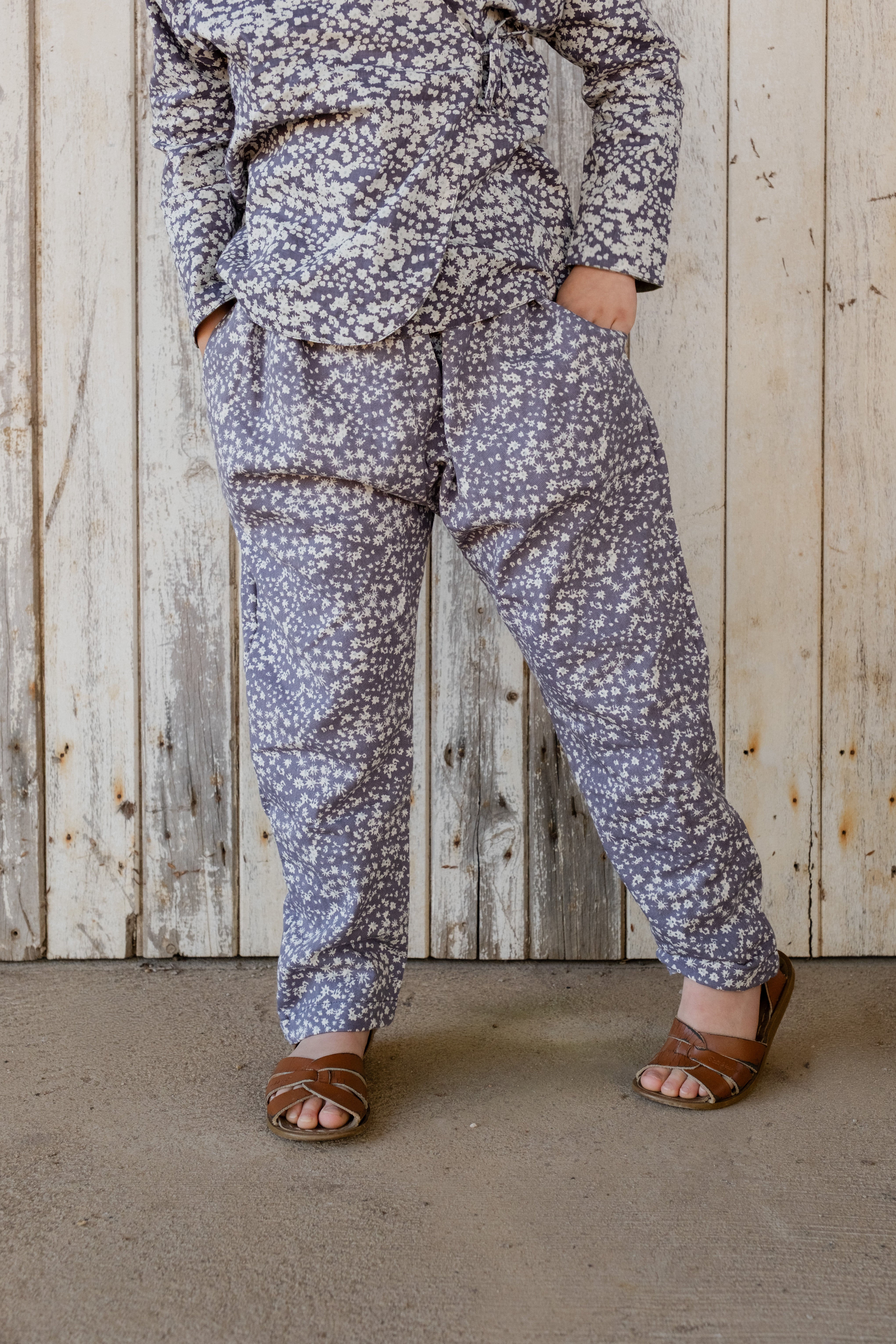 Pocket Pants in Twill Midnight Butterflies