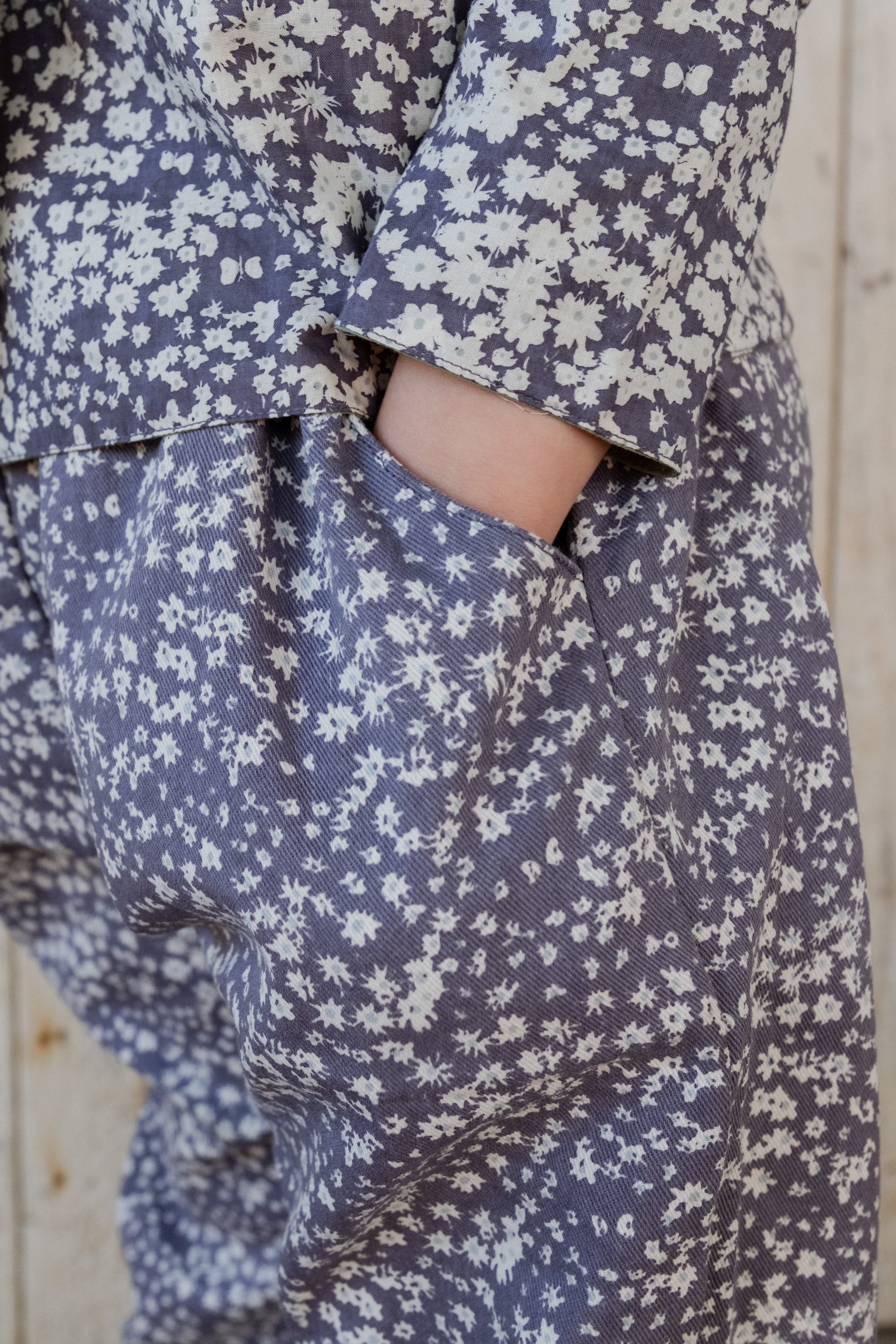 Pocket Pants in Twill Midnight Butterflies