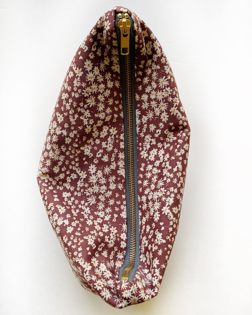 Nappy Pouch with zipper in burgundy butterflies drill - printebebe.com